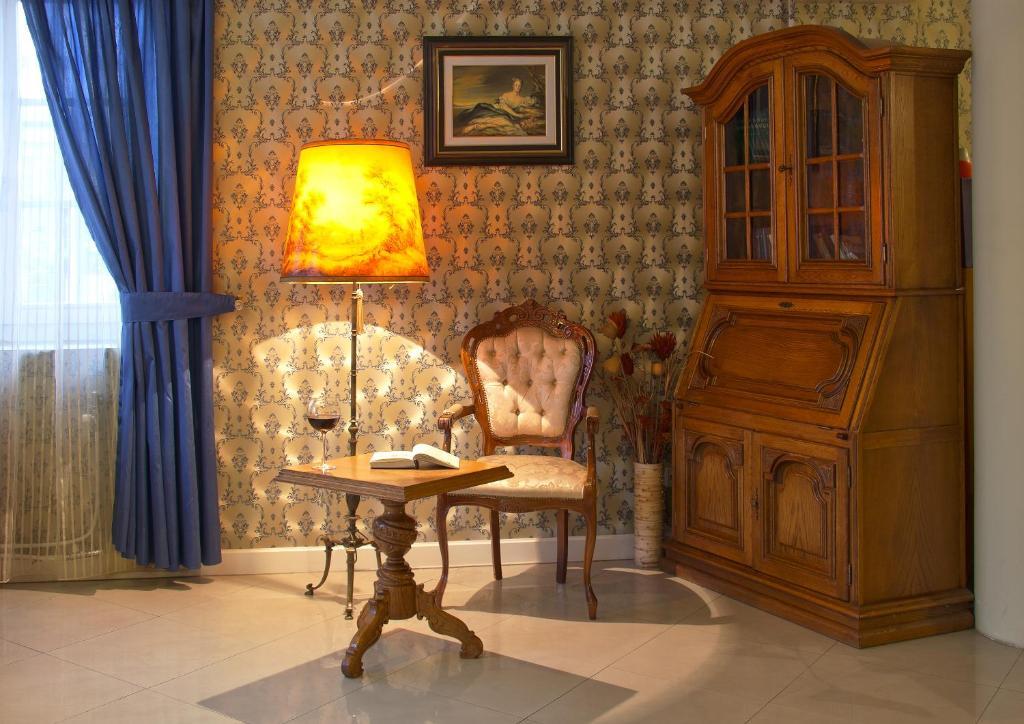 Hotel Kralj Vrnjačka Banja Esterno foto