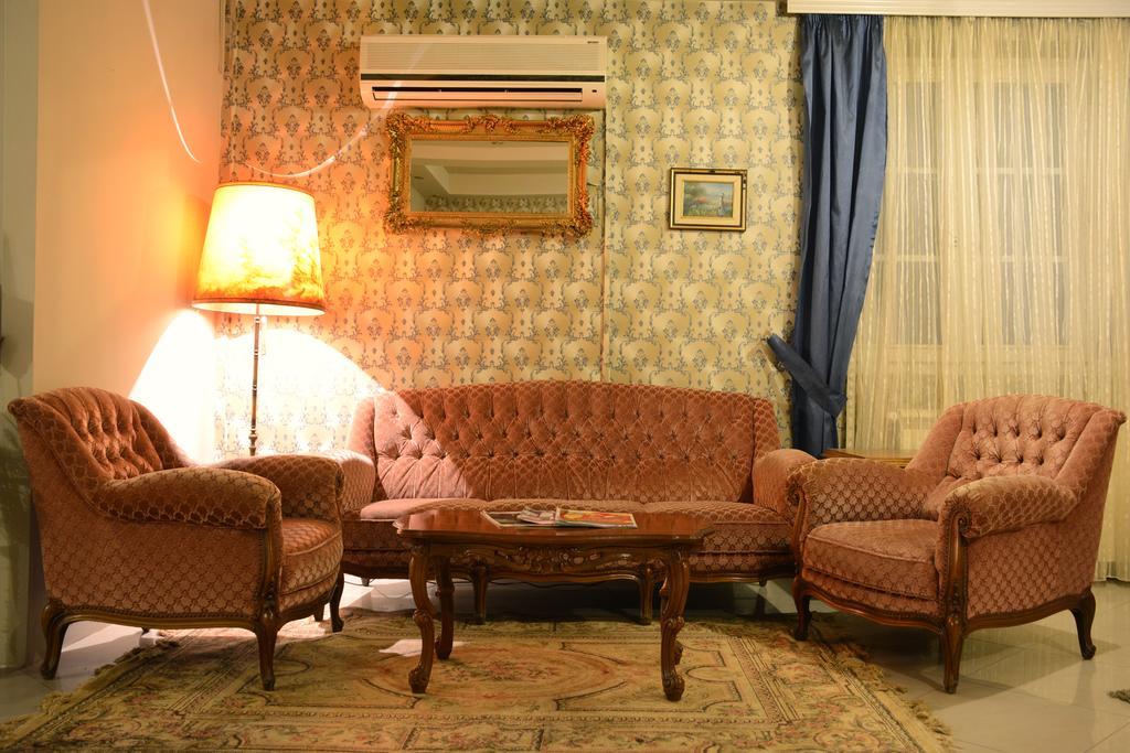 Hotel Kralj Vrnjačka Banja Esterno foto